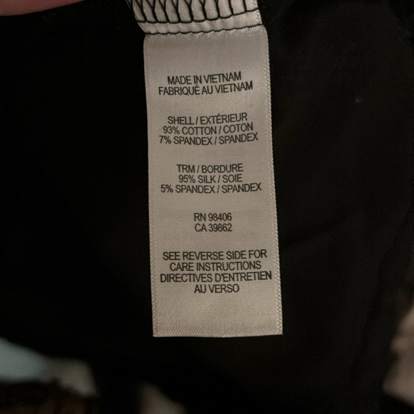 Theory black dress with a zipper in the front. Size 8 - Picture 3 of 4